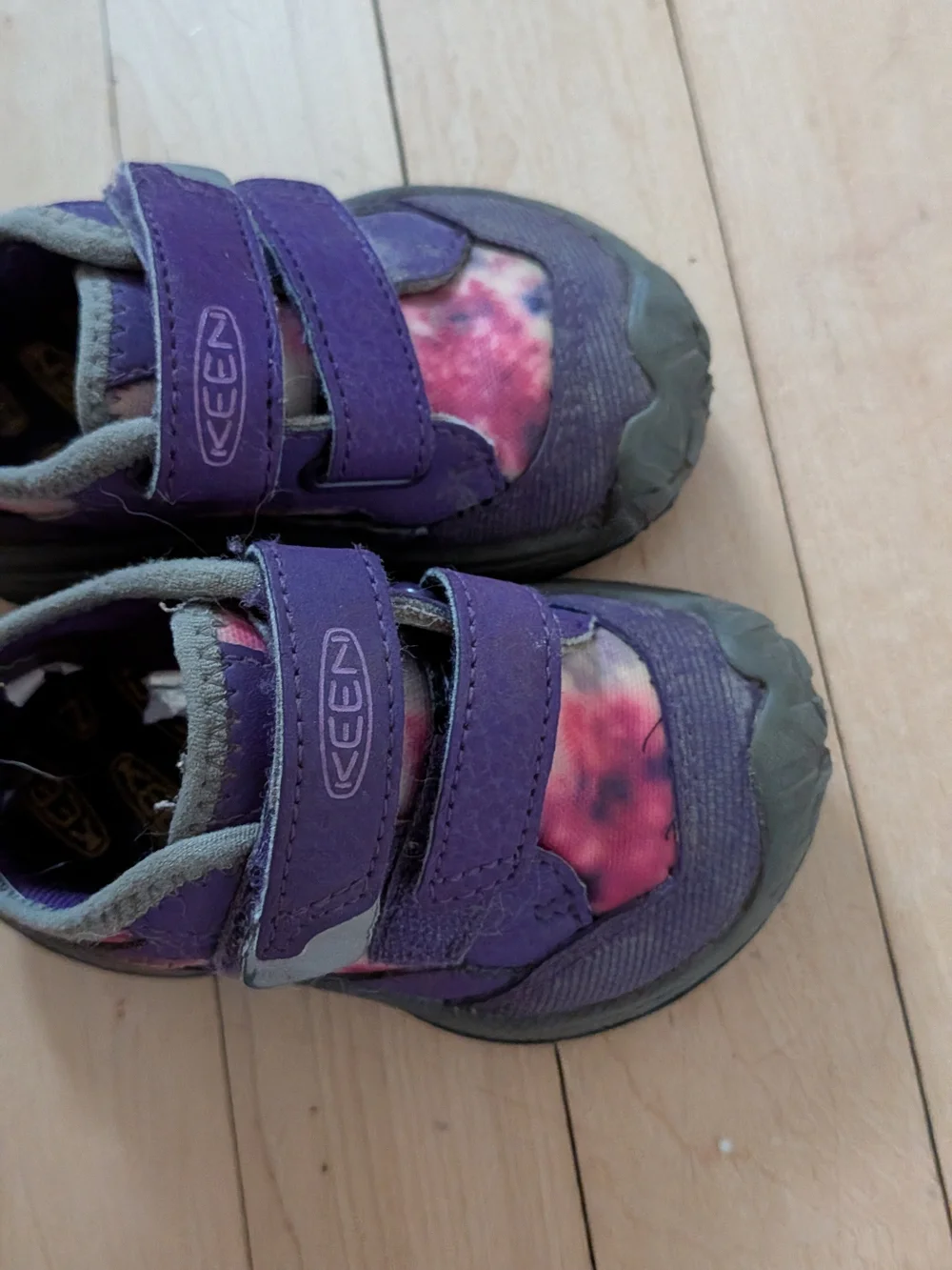 KEEN Kids' Toddler Baby Purple and Pink Shoes Size 4